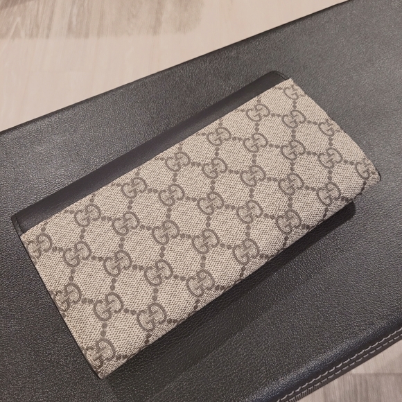 %100 Authentic Gucci Wallet